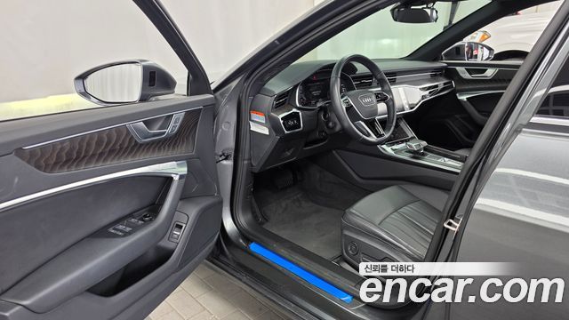 Audi A6 2021 — photo 13