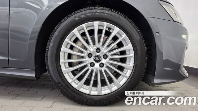 Audi A6 2021 — photo 7