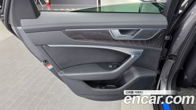 Audi A6 2021 — photo 15