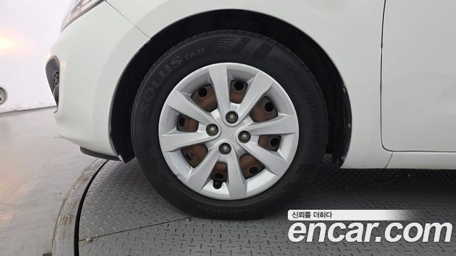 Kia pride 2013 — photo 5