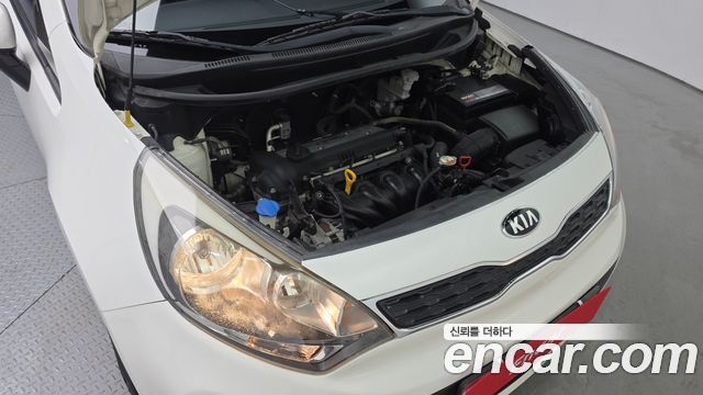 Kia pride 2013 — photo 6