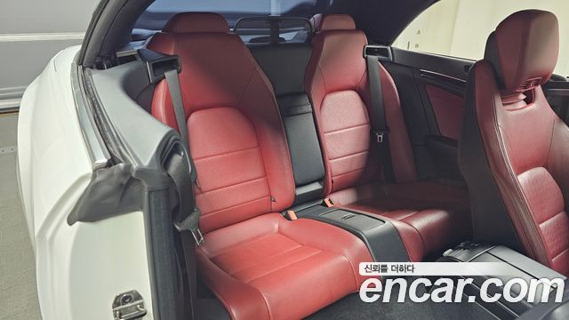 Mercedes-Benz E-Class 2016 — photo 12