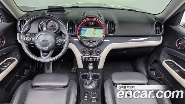 Mini Countryman 2019 — photo 10
