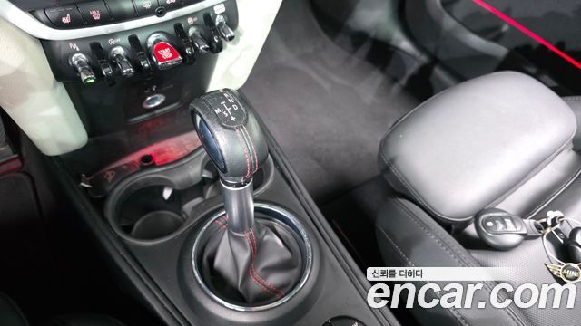 Mini Countryman 2019 — photo 12