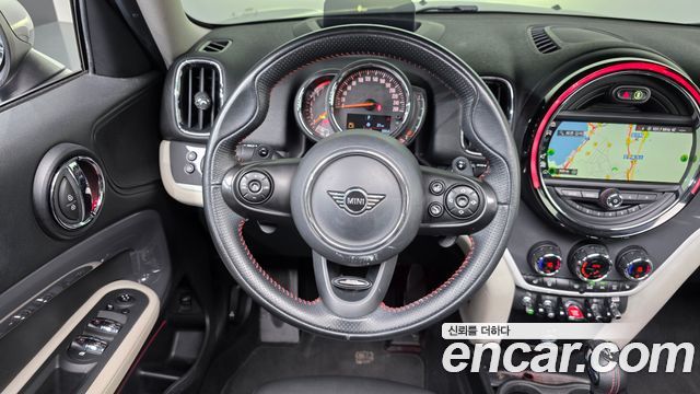 Mini Countryman 2019 — photo 19