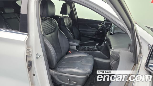 Hyundai Santafe 2019 — photo 11