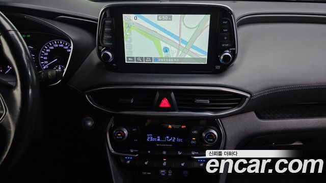 Hyundai Santafe 2019 — photo 14