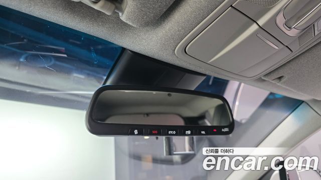 Hyundai Santafe 2019 — photo 18