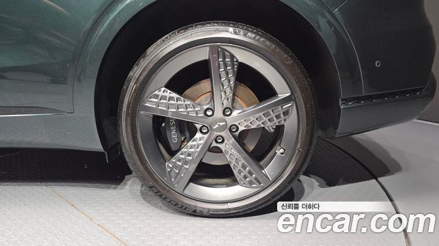 Genesis GV70 2023 — photo 7