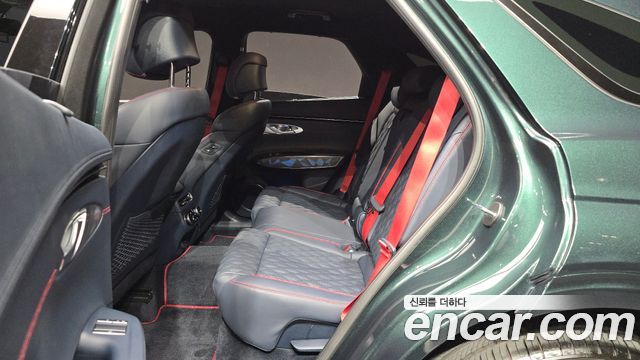 Genesis GV70 2023 — photo 16