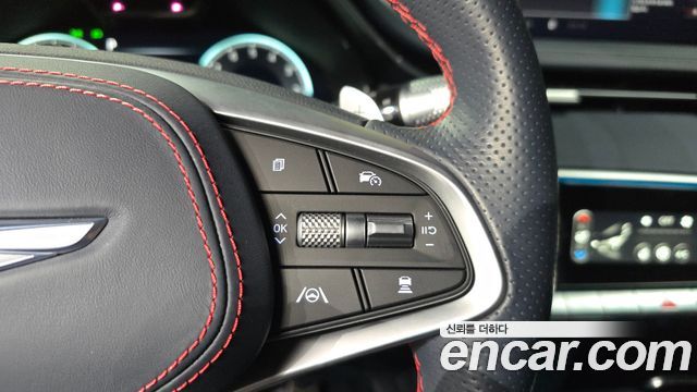 Genesis GV70 2023 — photo 36