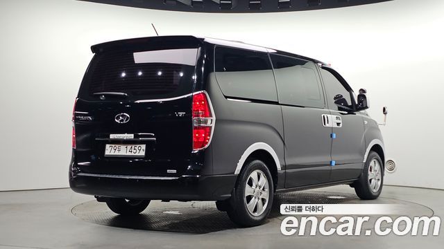 Hyundai Starex 2019 — photo 2