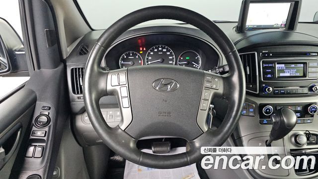 Hyundai Starex 2019 — photo 22