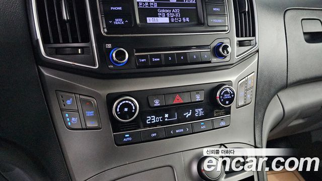Hyundai Starex 2019 — photo 26