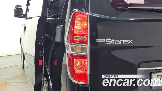 Hyundai Starex 2019 — photo 9