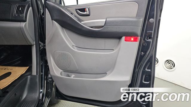 Hyundai Starex 2019 — photo 15