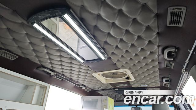 Hyundai Starex 2019 — photo 30