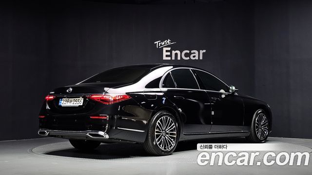 Mercedes-Benz S-Class 2022 — photo 2