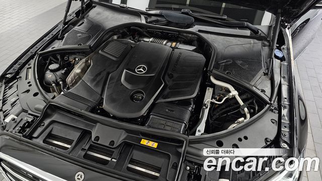 Mercedes-Benz S-Class 2022 — photo 6