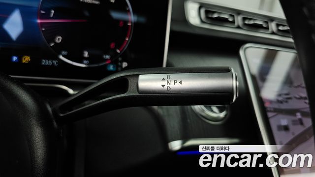 Mercedes-Benz S-Class 2022 — photo 12