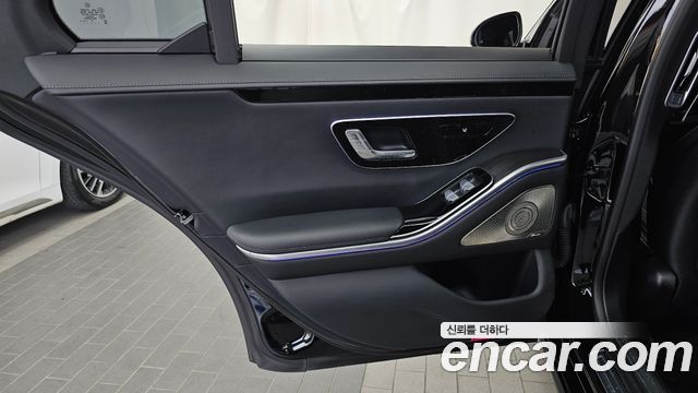 Mercedes-Benz S-Class 2022 — photo 15
