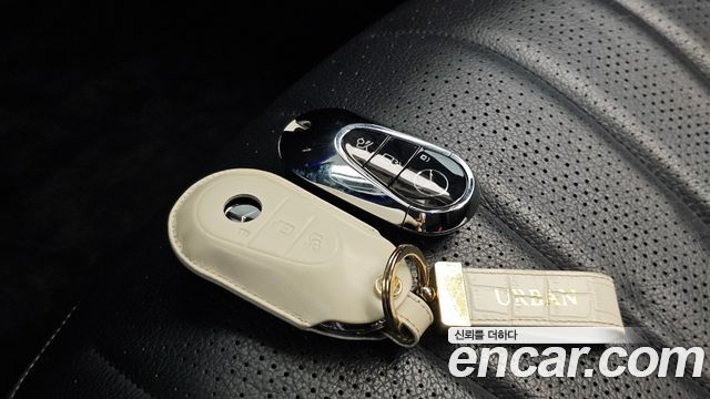 Mercedes-Benz S-Class 2022 — photo 32