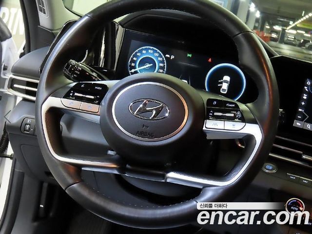 Hyundai AVANTE 2021 — photo 8