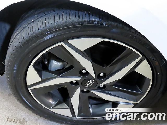Hyundai AVANTE 2021 — photo 20