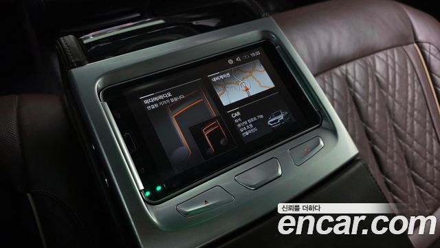 BMW 7-Series 2022 — photo 32