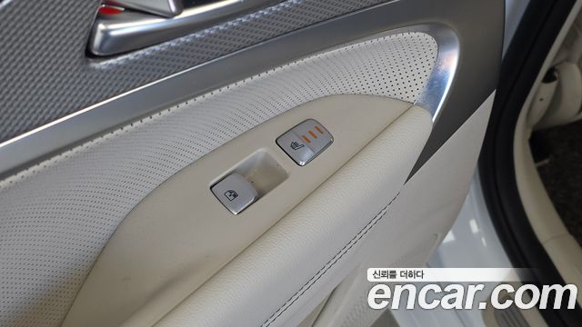 Genesis G70 2022 — photo 25