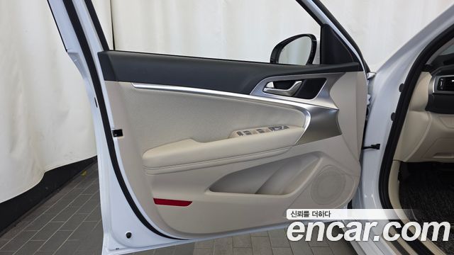 Genesis G70 2022 — photo 14