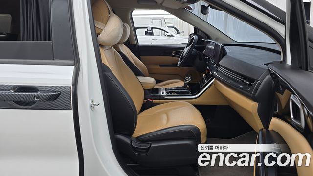 Kia Canival 2022 — photo 17
