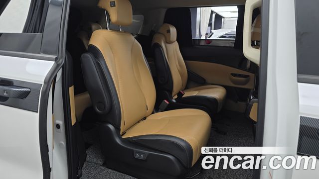 Kia Canival 2022 — photo 18