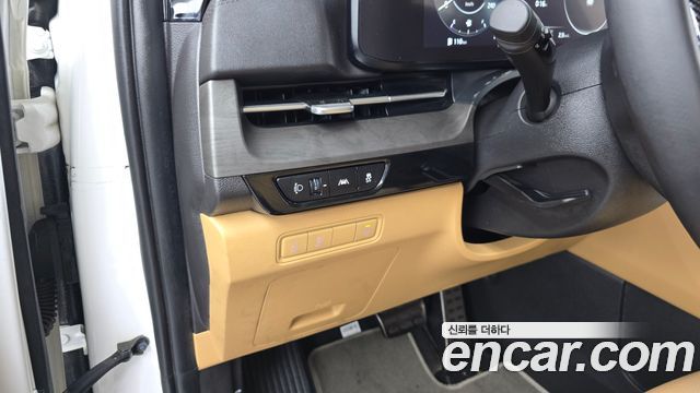 Kia Canival 2022 — photo 23