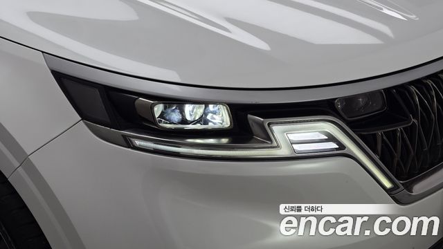 Kia Canival 2022 — photo 8