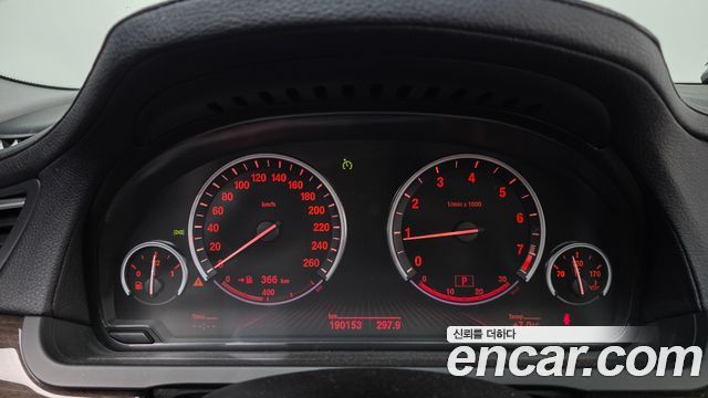 BMW 7-Series 2009 — photo 8