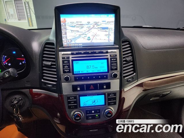 Hyundai Santafe 2011 — photo 17