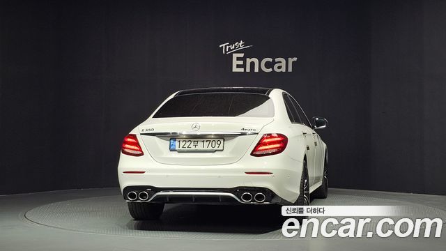 Mercedes-Benz E-Class 2019 — photo 4