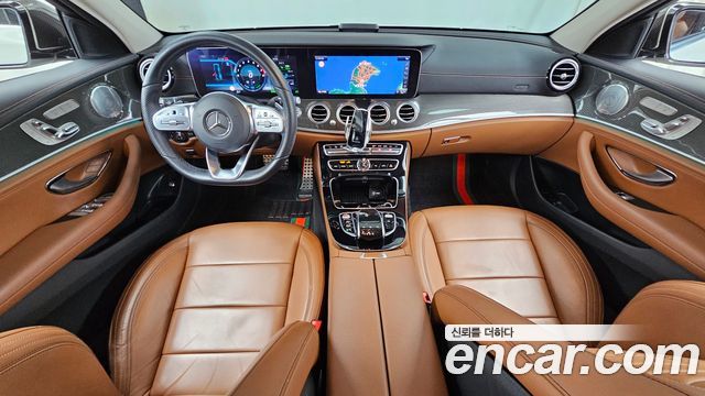 Mercedes-Benz E-Class 2019 — photo 10