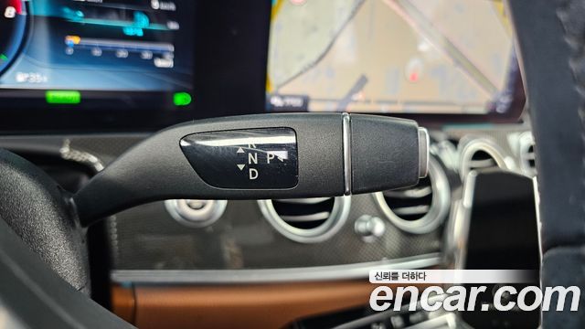 Mercedes-Benz E-Class 2019 — photo 12