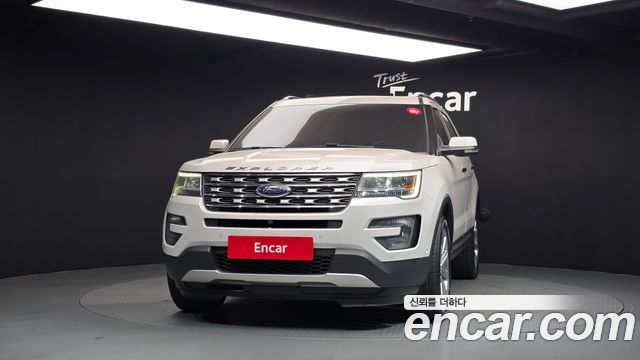 Ford Explorer 2017 — photo 3