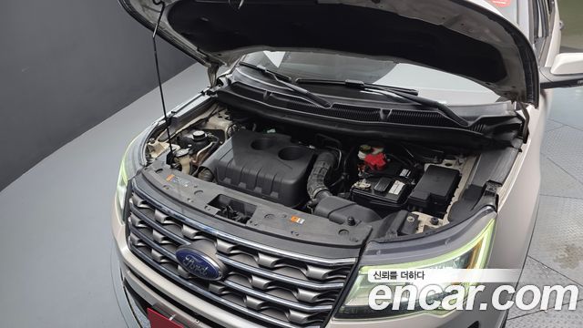 Ford Explorer 2017 — photo 6