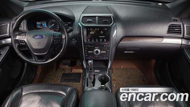 Ford Explorer 2017 — photo 7