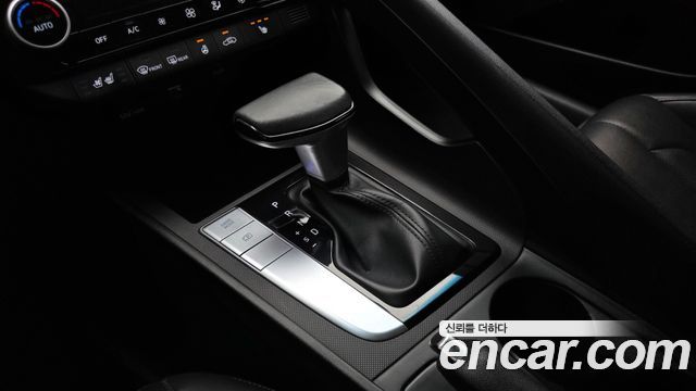 Hyundai AVANTE 2021 — photo 12