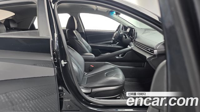 Hyundai AVANTE 2021 — photo 16
