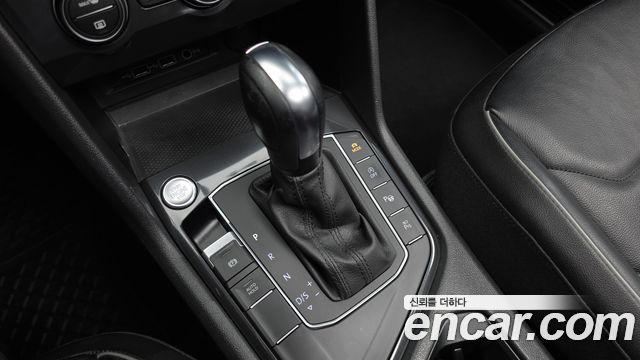 Volkswagen Tiguan 2020 — photo 12