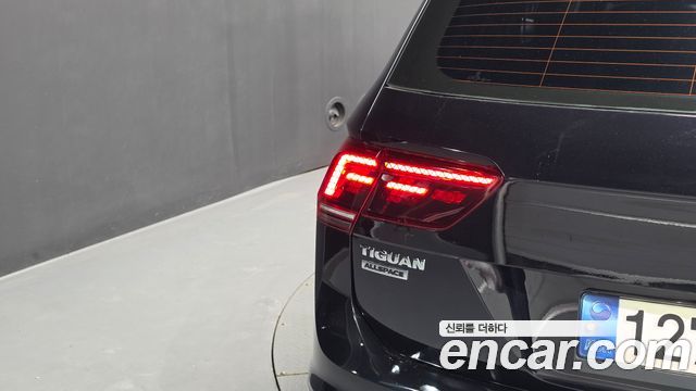 Volkswagen Tiguan 2020 — photo 9