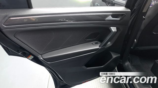 Volkswagen Tiguan 2020 — photo 15