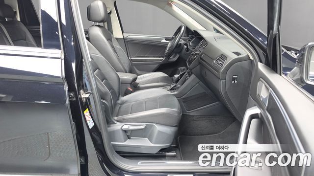Volkswagen Tiguan 2020 — photo 16