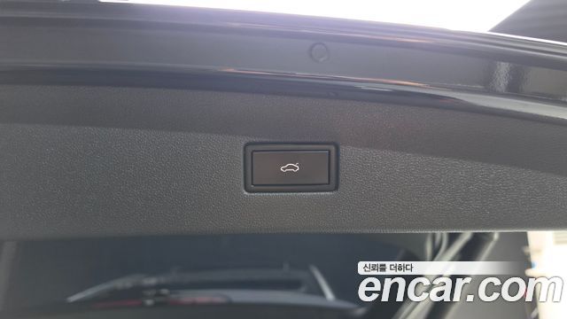 Volkswagen Tiguan 2020 — photo 31